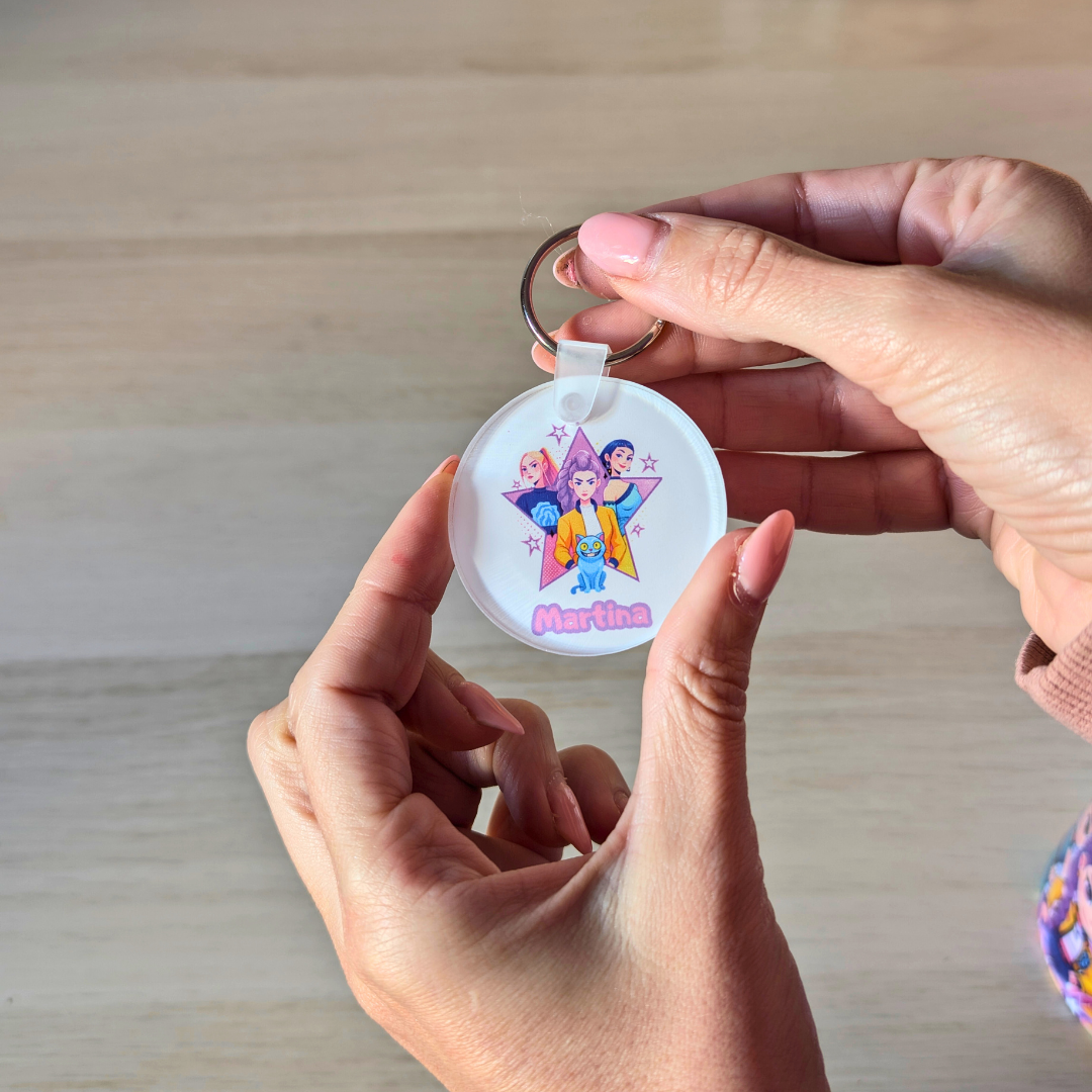 Llavero Kpop Huntrix Personalizado con Nombre - Blanco
