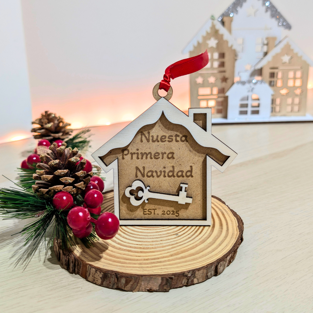 Adorno nuestra primera navidad